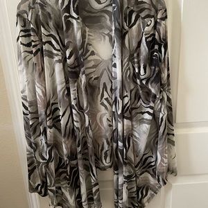 Chicos Travelers lightweight jacket size 2 (large)